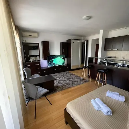 Coral E2 Apartment Mamaia