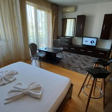 Coral E2 Apartment Mamaia